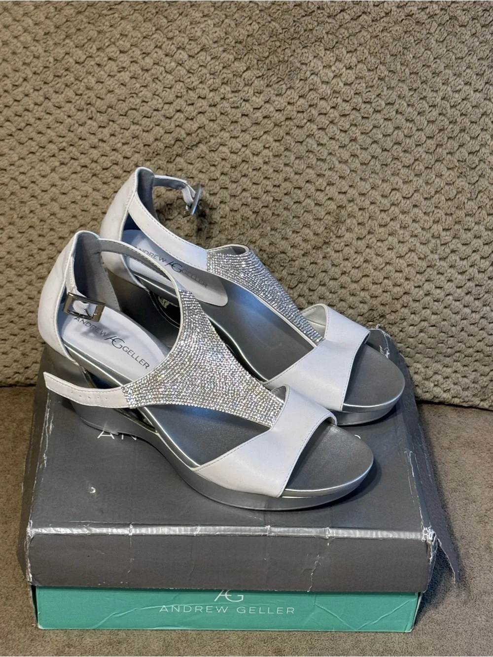 Andrew Geller Women's White & Silver Wedge Sandals - Size 10